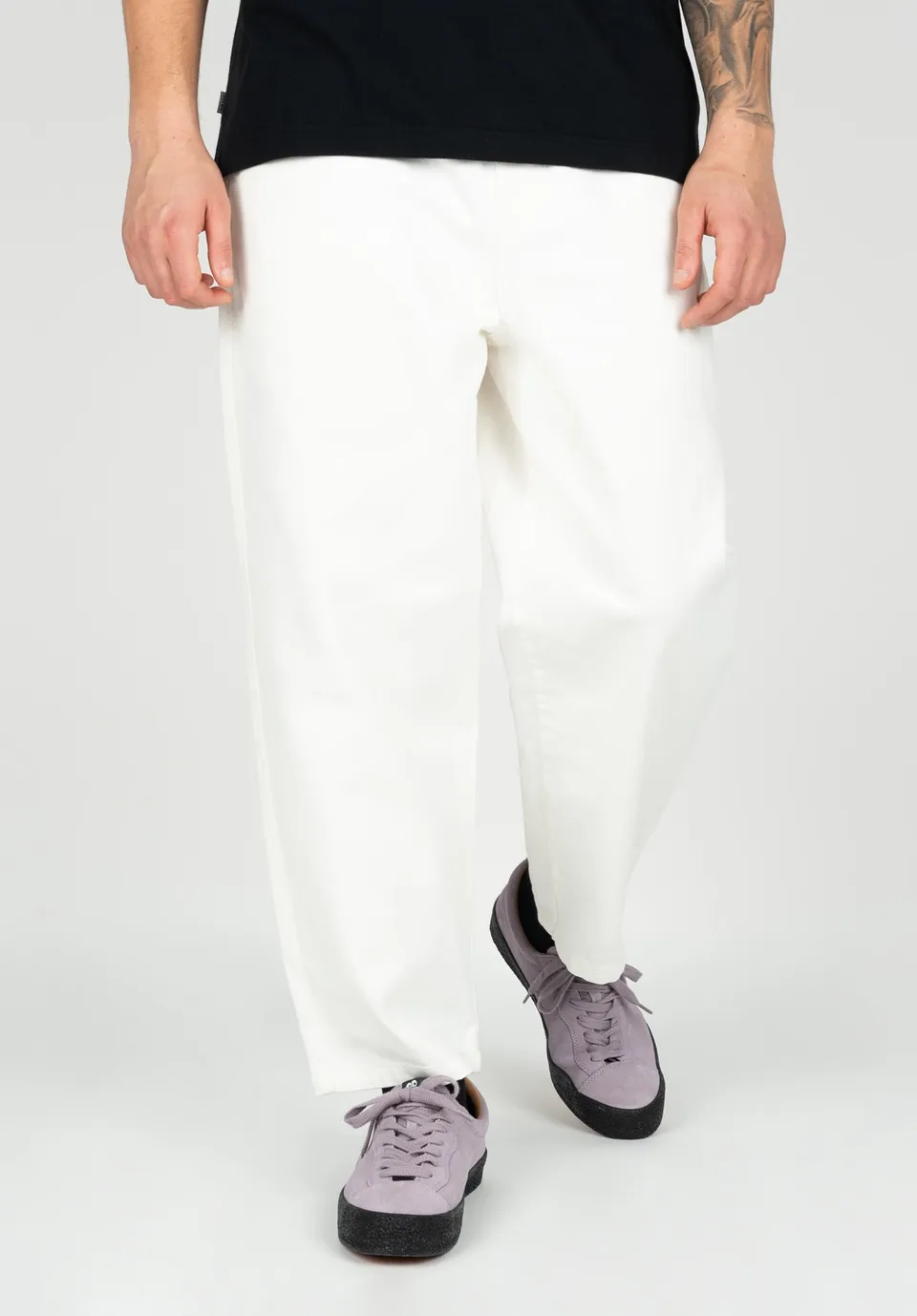 titus-surpa-chino-pants-loose-fit-4 image 1
