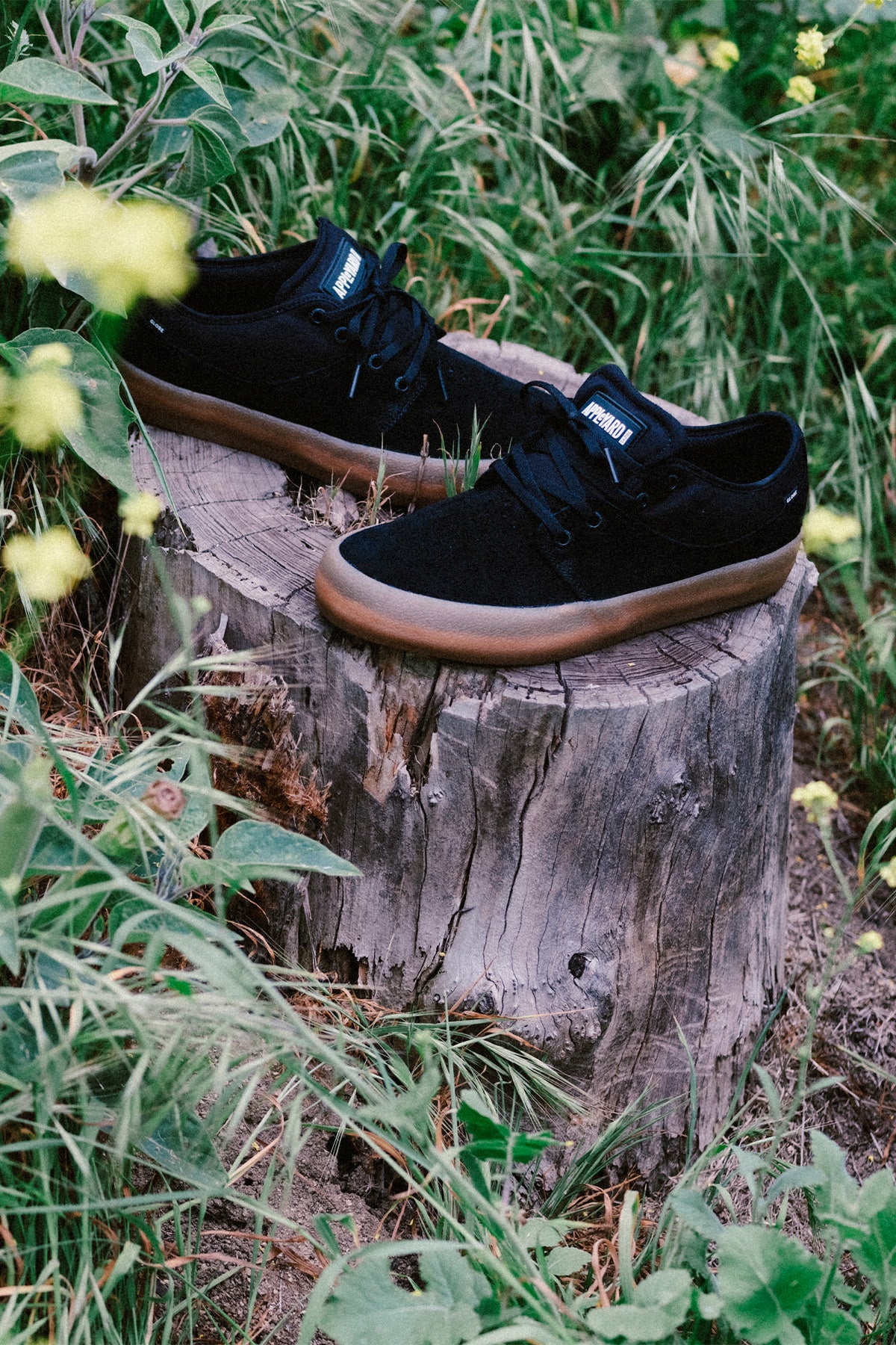 globe-mahalo-skate-shoes-black-gum-crepe image 4
