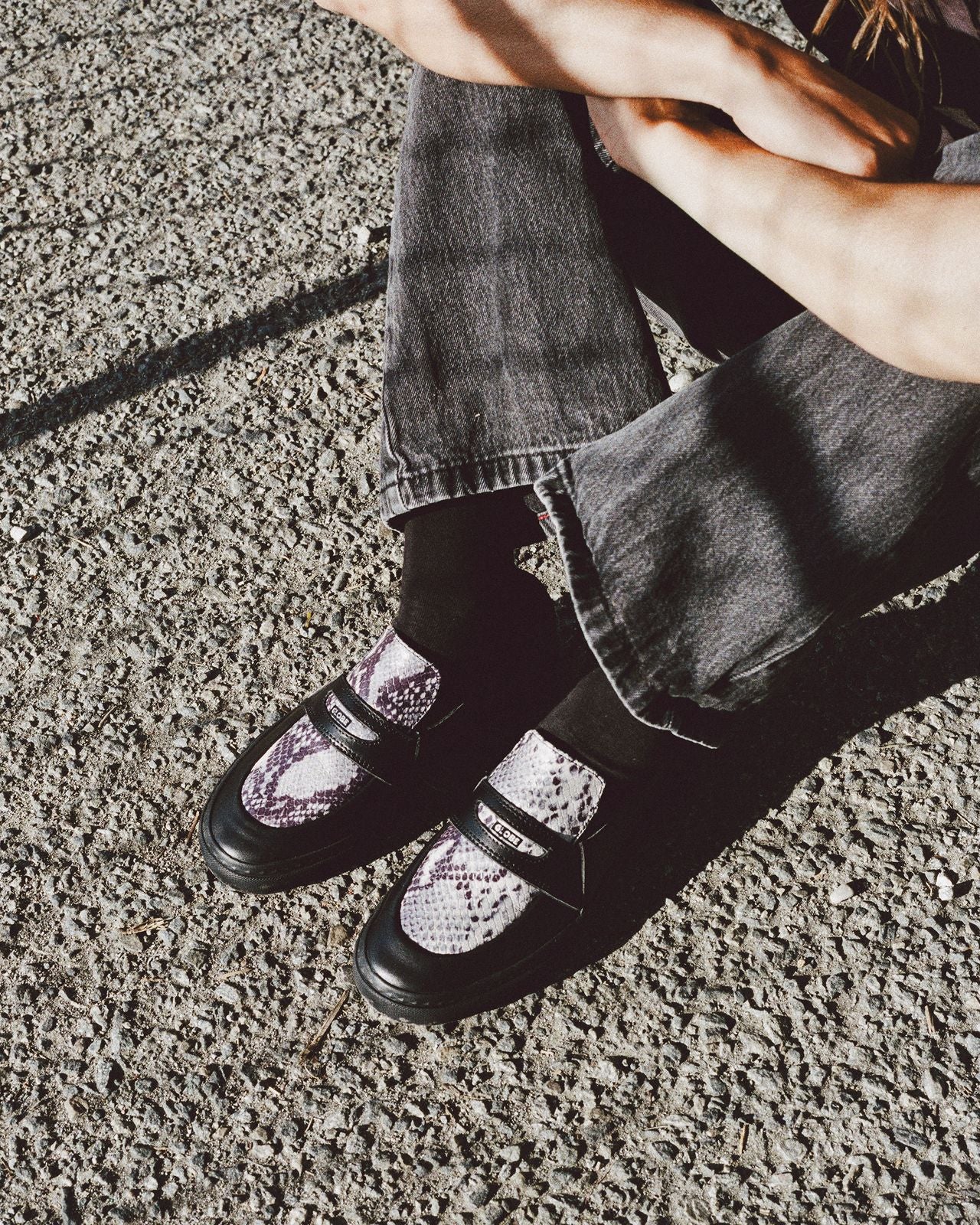 globe-liaizon-wasted-talent-black-snake-skateschuhe image 3