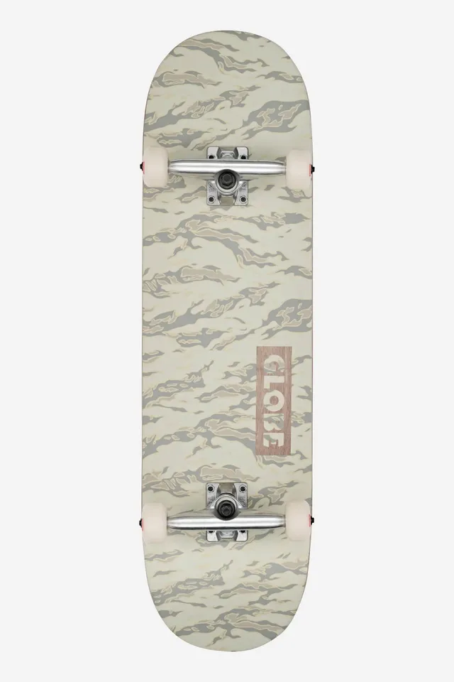 globe-goodstock-8-75-komplettboard-vintage-white-camo image 1