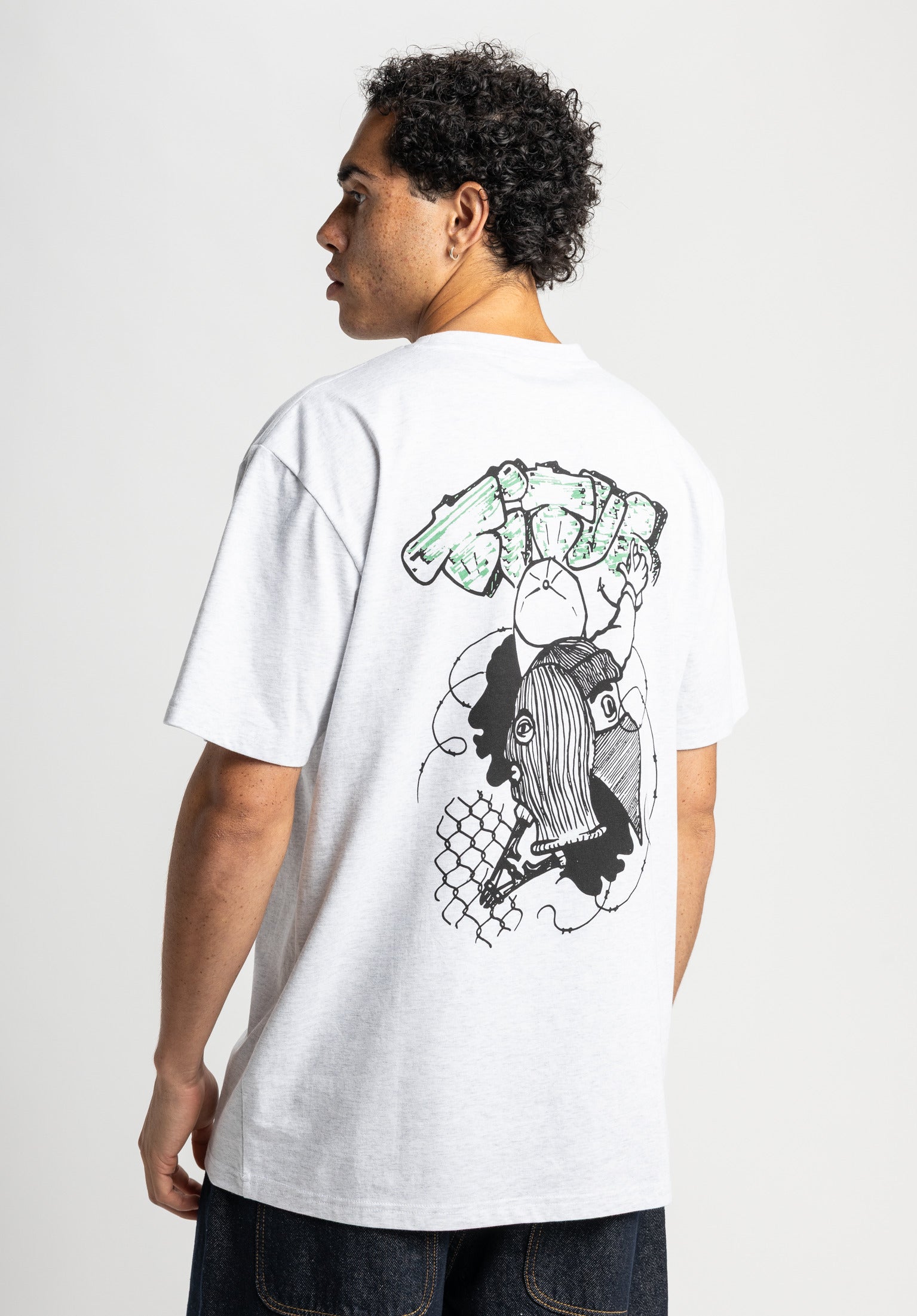 titus-graffiti-crew-oversize-t-shirt image 1