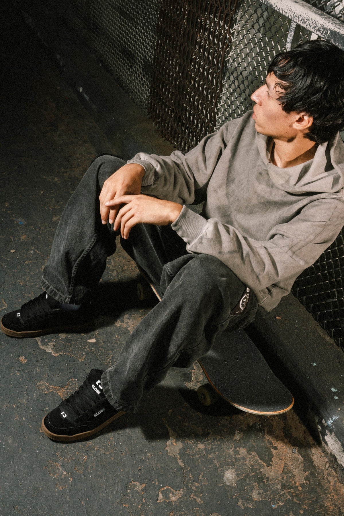 globe-tilt-onyx-gum-skateschuh-low image 3