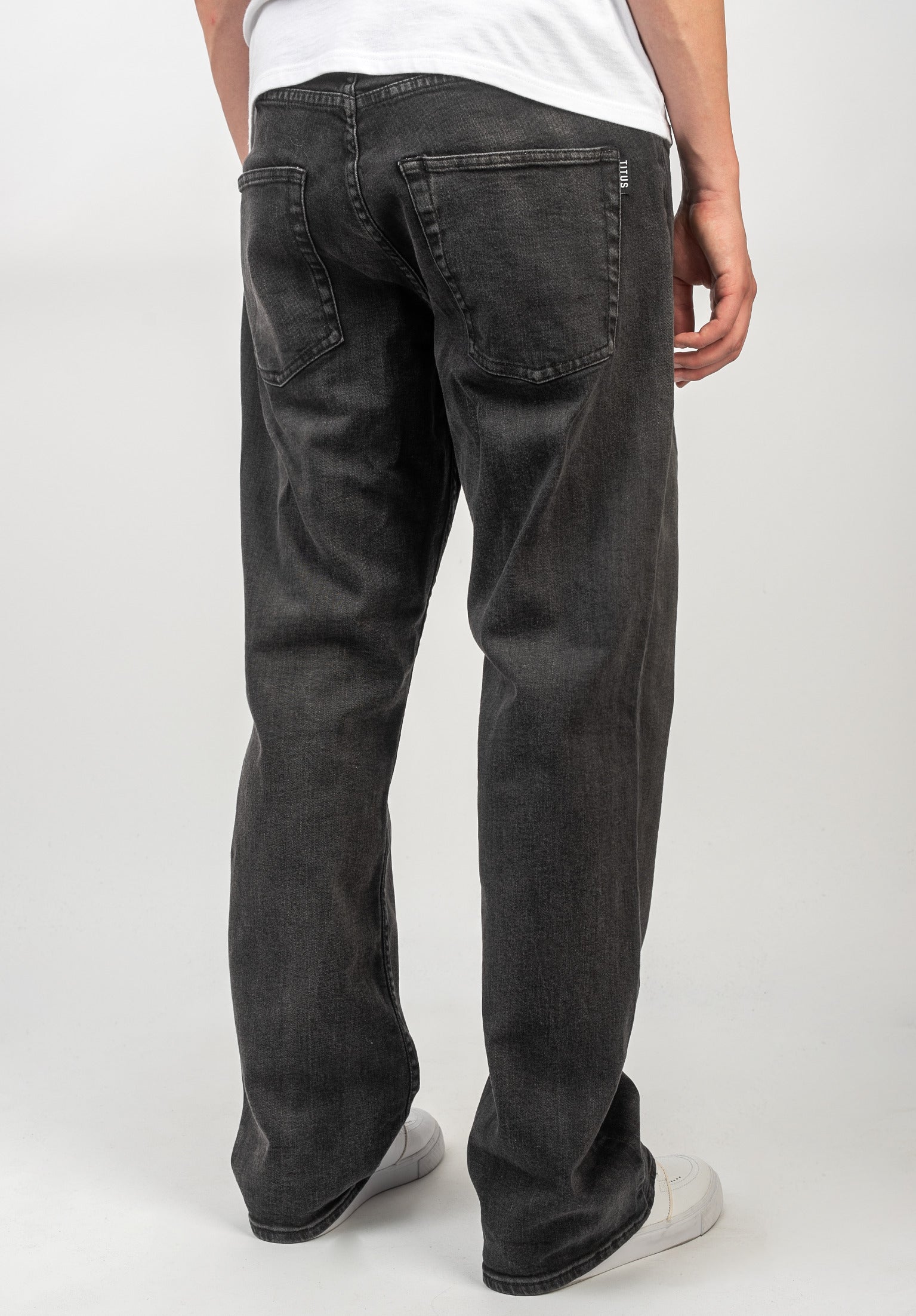 titus-lax-loose-fit-jeans-5-pocket image 1