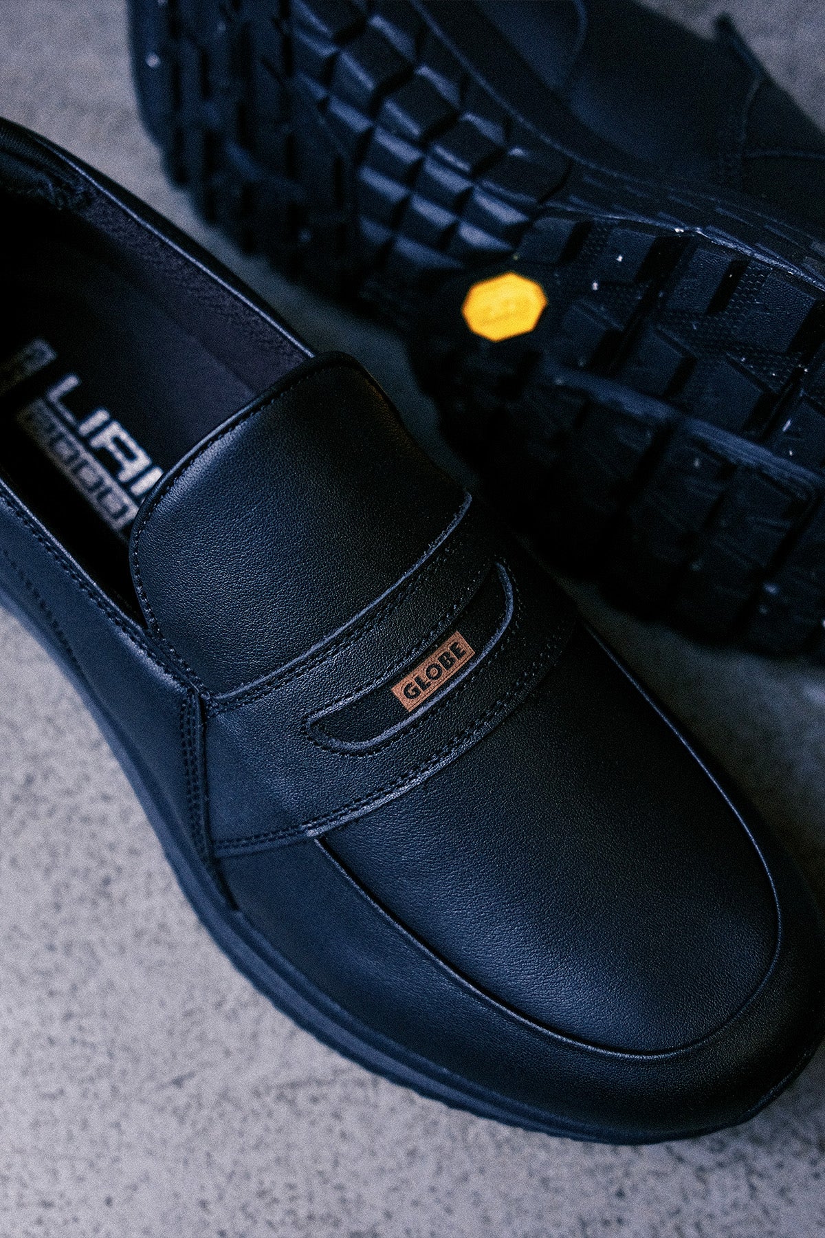 globe-liaizon-vibram-black-leder-loafer-schuhe-schwarz image 4