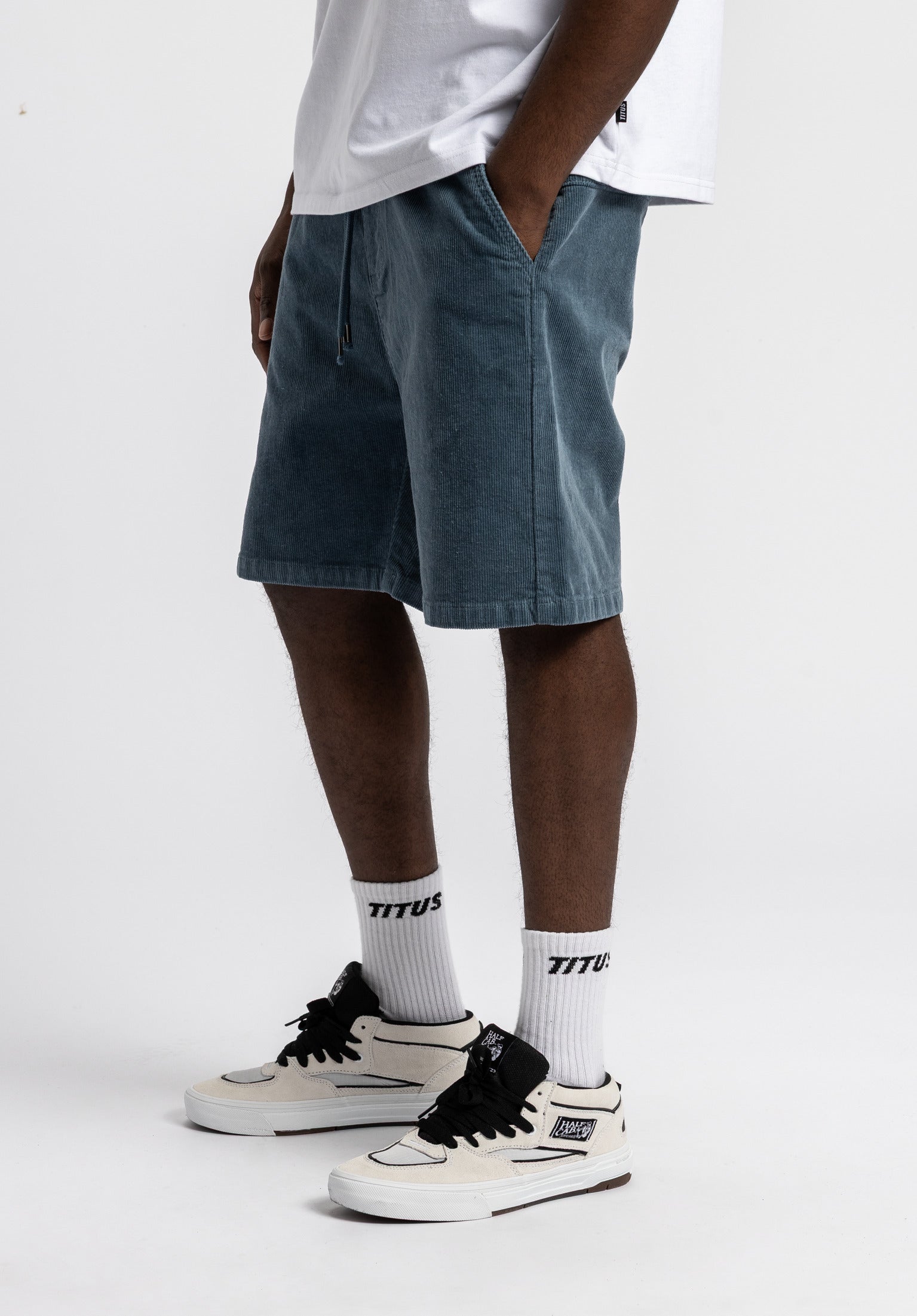 titus-surpa-short-herren-shorts-loose-fit image 1