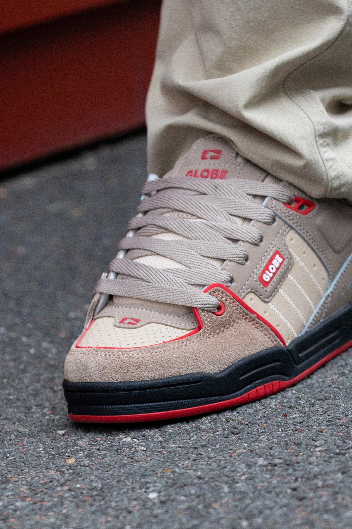 globe-fusion-schuhe-khaki-red image 3