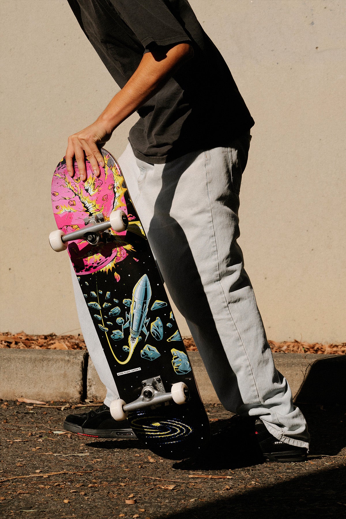 globe-g1-where-to-next-8-375-skateboard-deck-black-maple-recon image 4