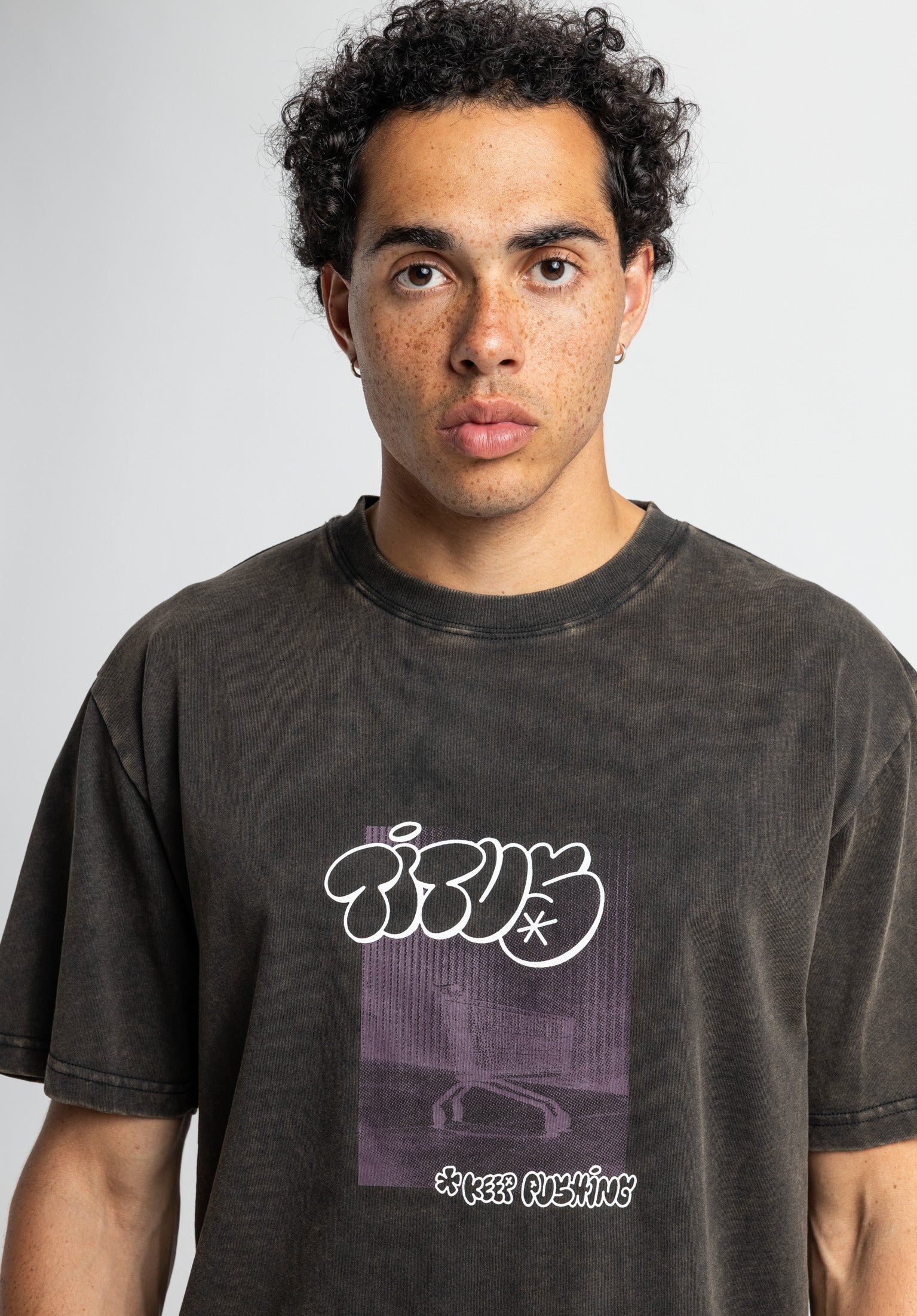titus-shopping-cart-t-shirt-oversize image 1