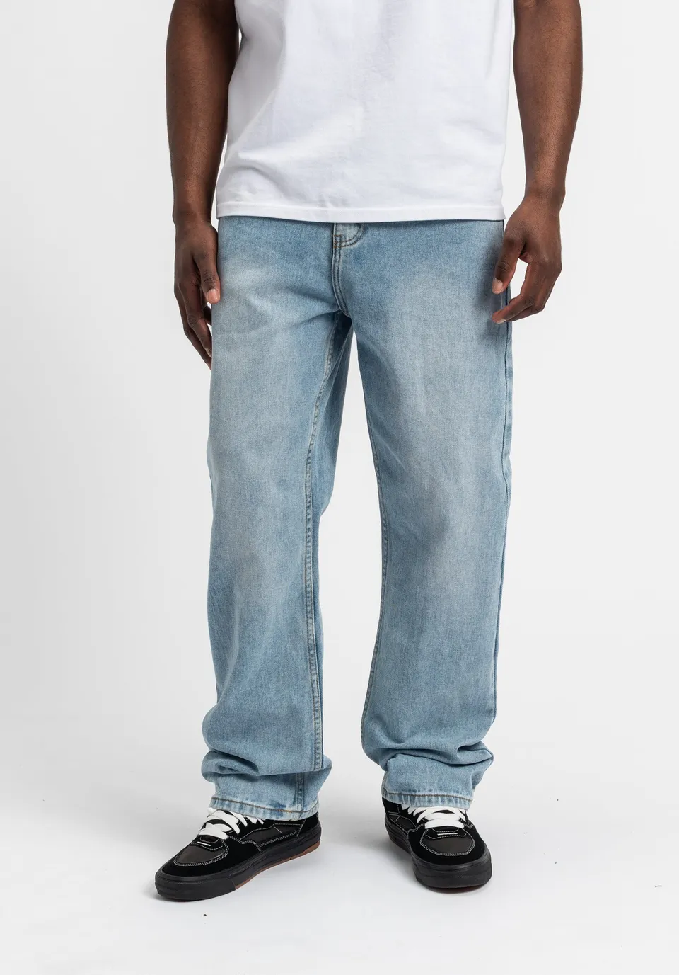 titus-taper-fit-skate-jeans-baggy-keil-schnitt-2 image 1
