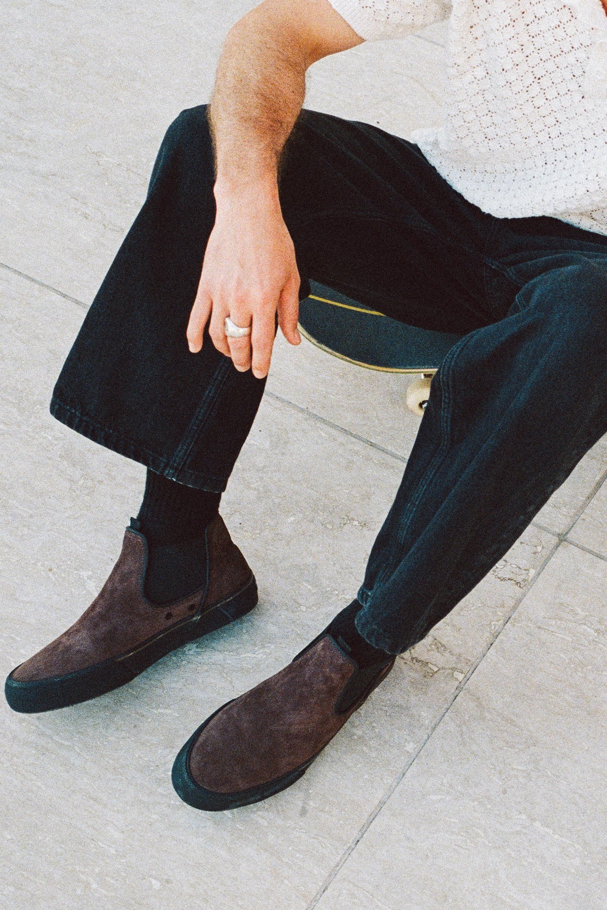 globe-dover-gillette-skate-slip-on-dark-chocolate image 2