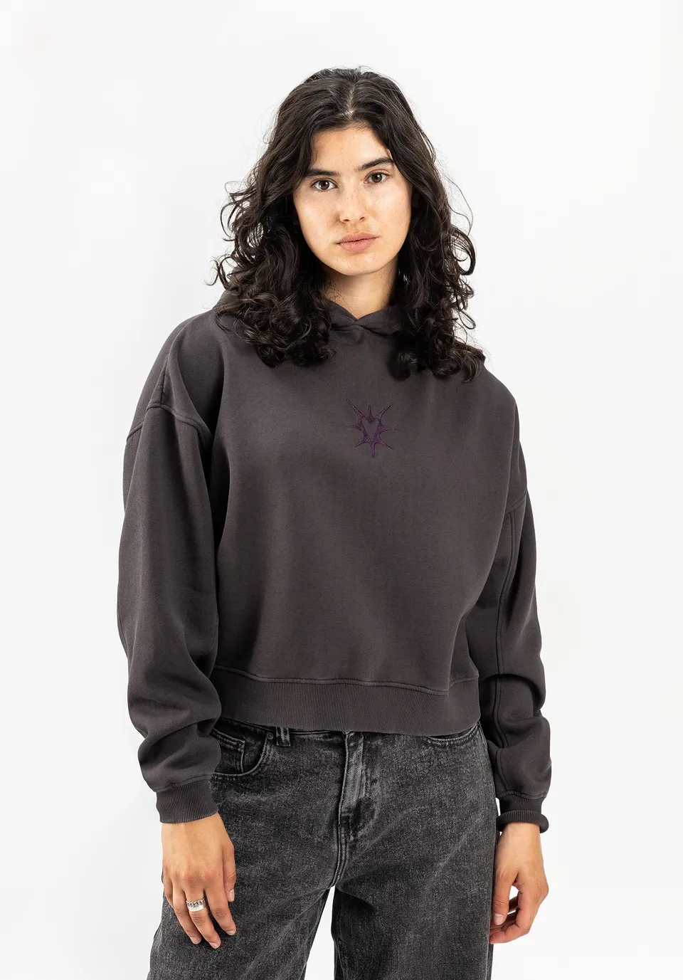 titus-enea-cropped-hoodie-mit-stickerei image 1