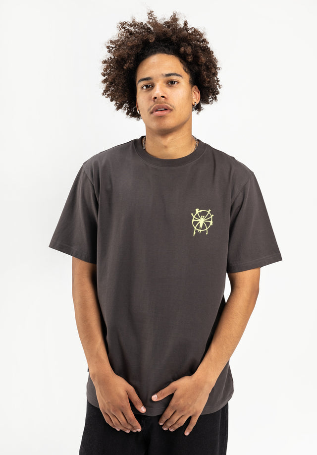 titus-h-m-h-kki-t-shirt-heavy-cotton-mit-backprint image 2