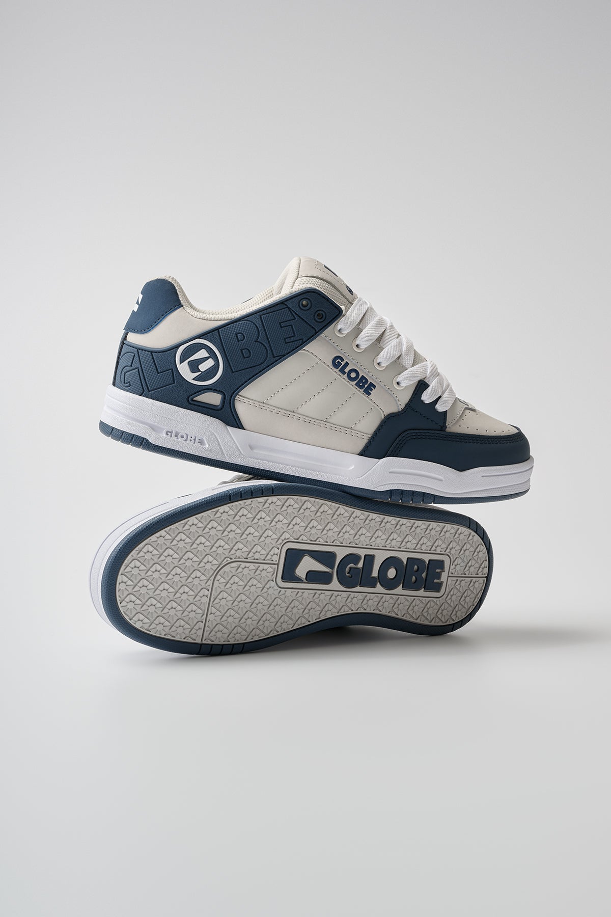 globe-tilt-skate-schuhe-blue-grey image 4