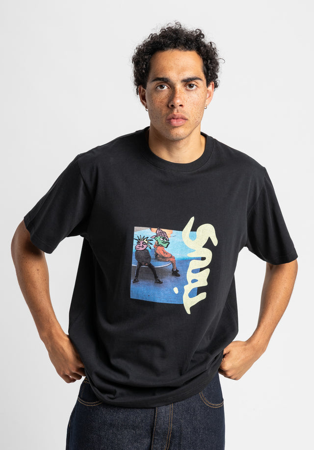titus-chill-t-shirt-oversize-street-art-print image 2