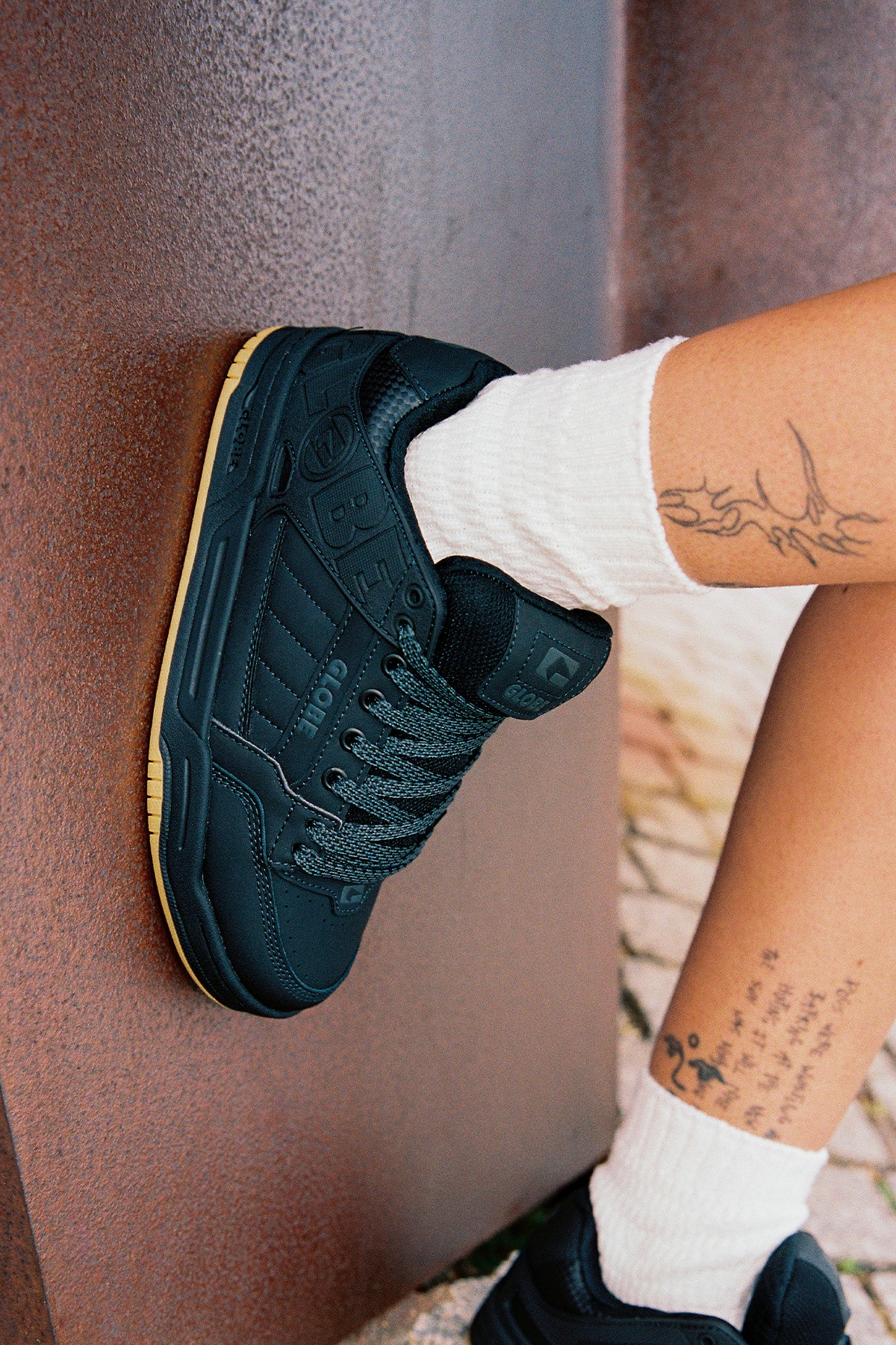 globe-tilt-skate-schuhe-dark-shadow-phantom image 6