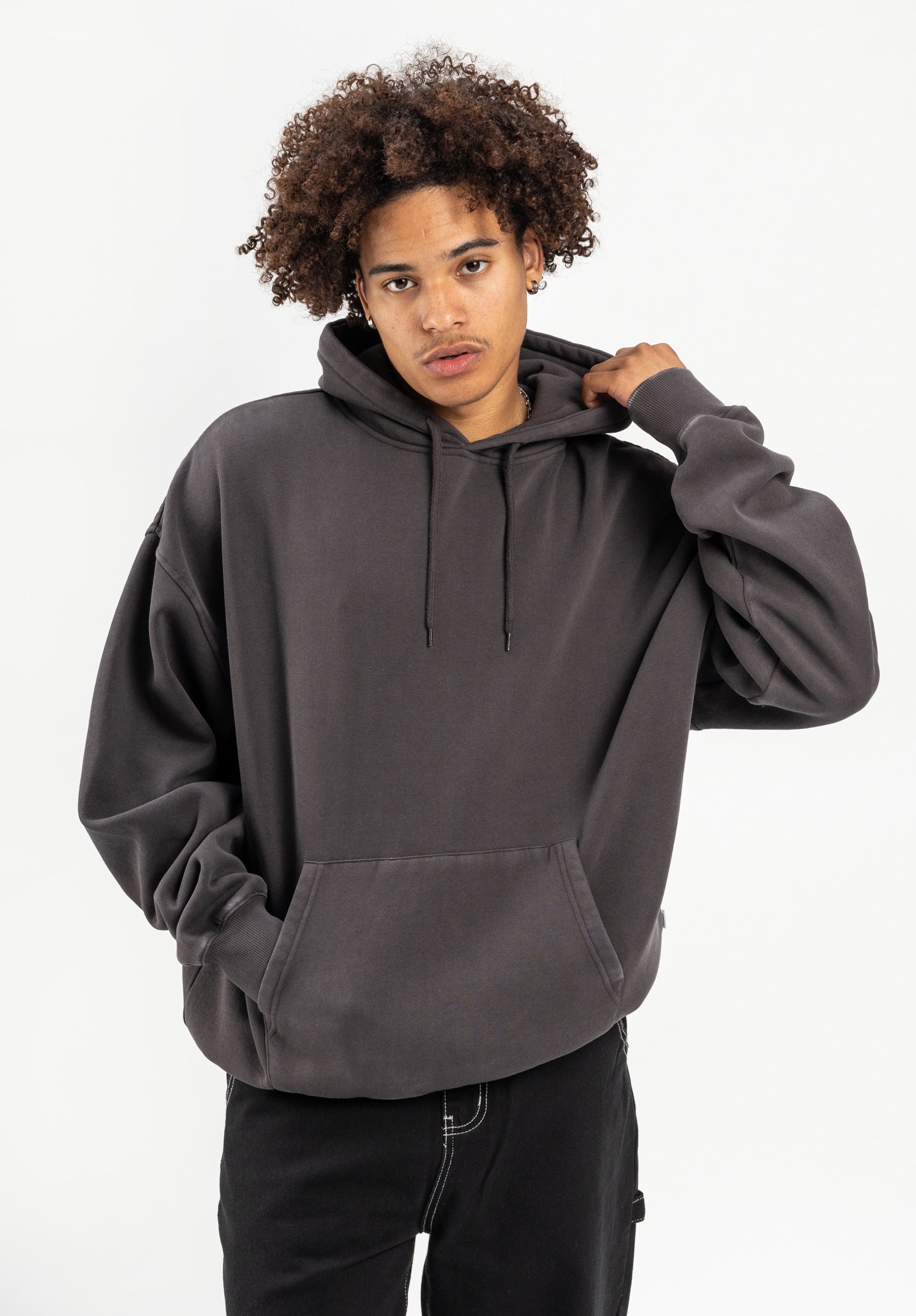 titus-sigge-basic-hoodie-oversize image 1