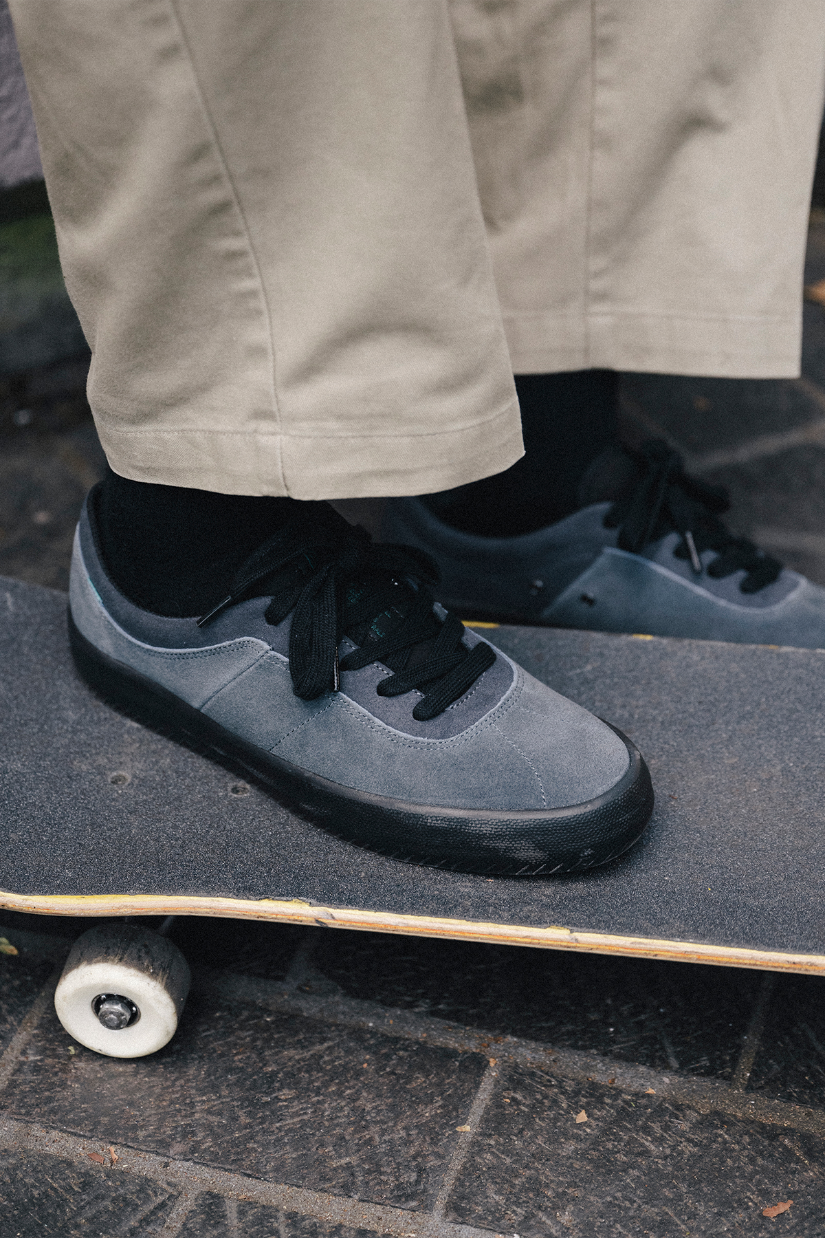 globe-melbek-grey-black-skate-schuhe image 4