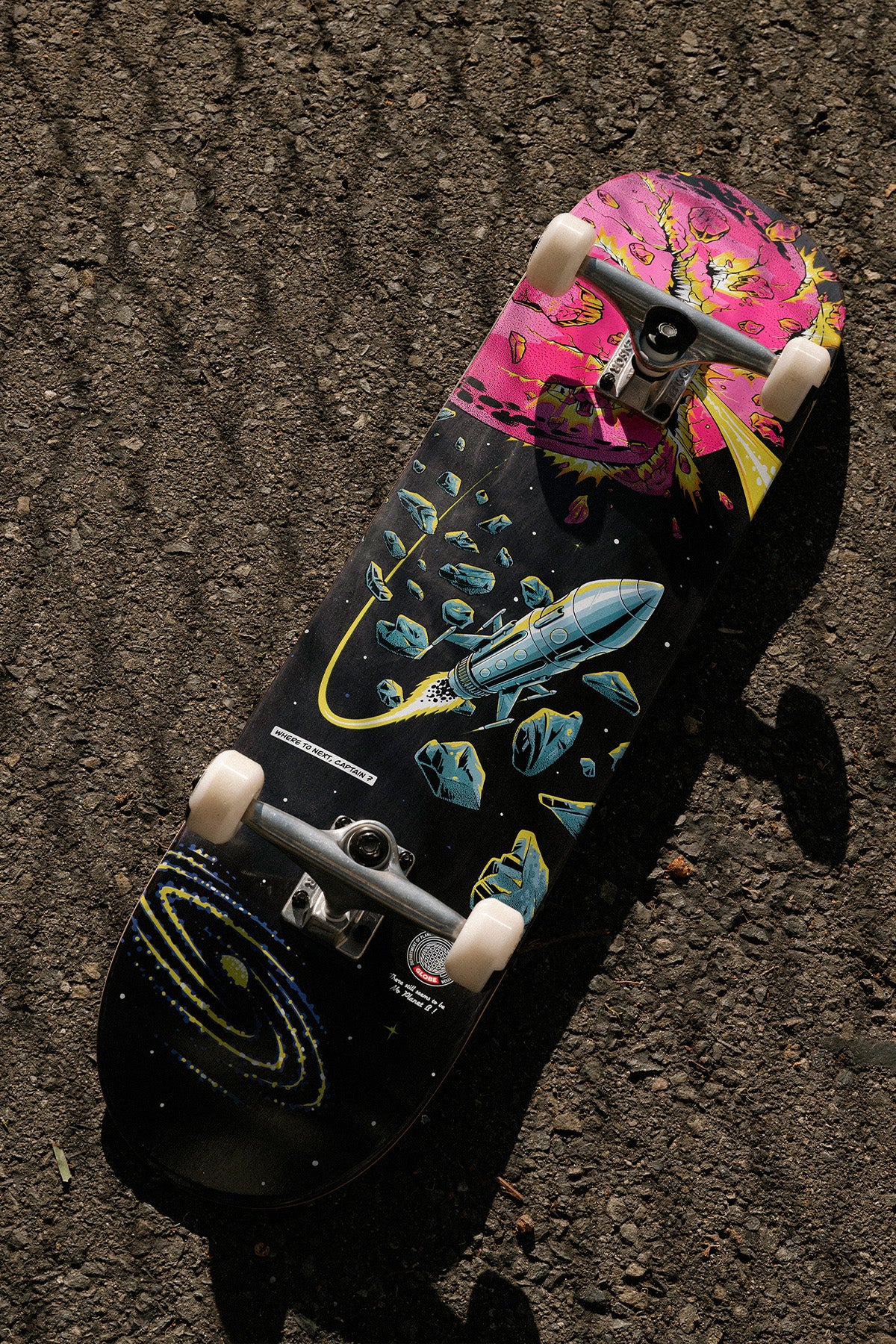 globe-g1-where-to-next-8-375-skateboard-deck-black-maple-recon image 2