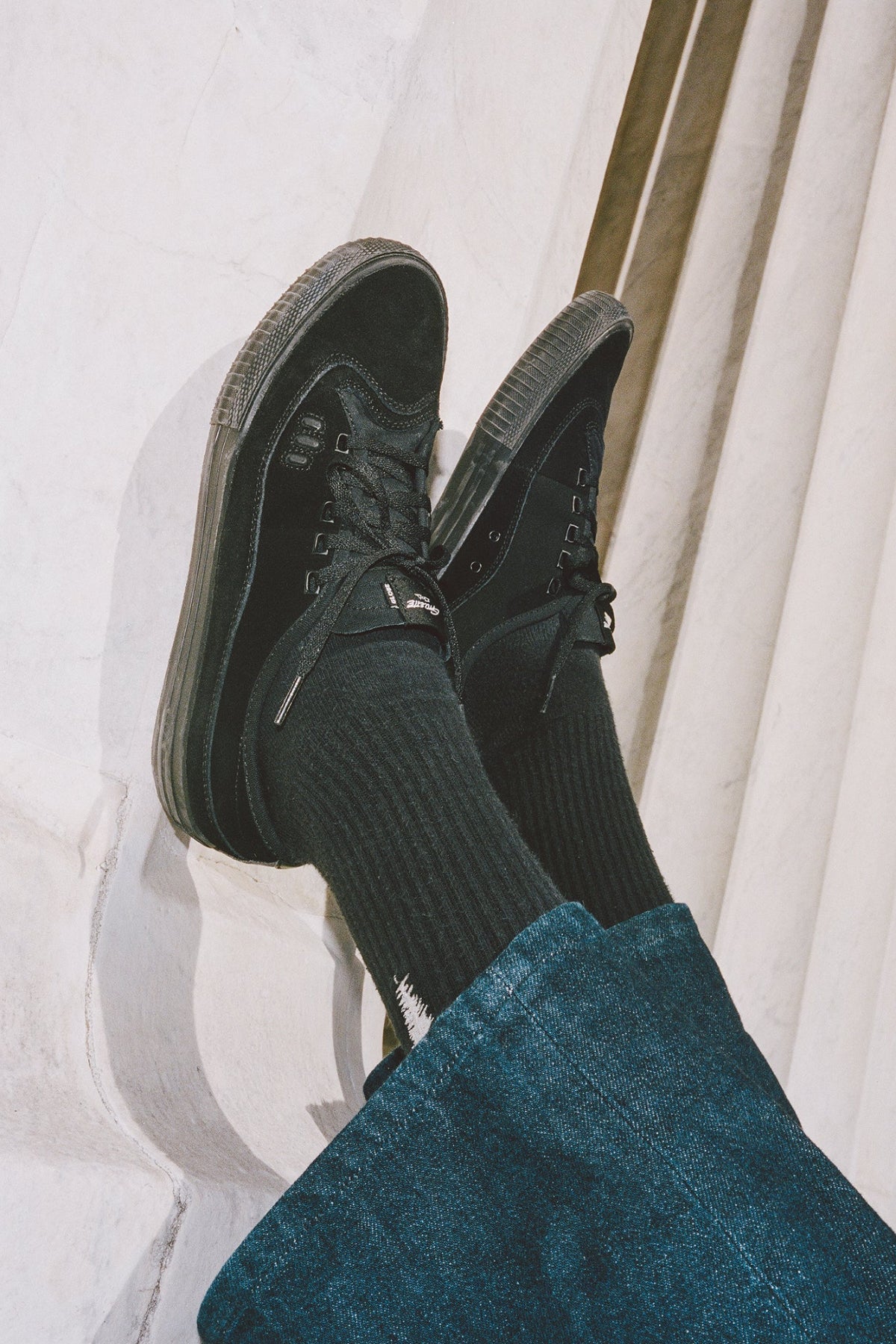 globe-gillette-skate-schuhe-black-suede-black image 2