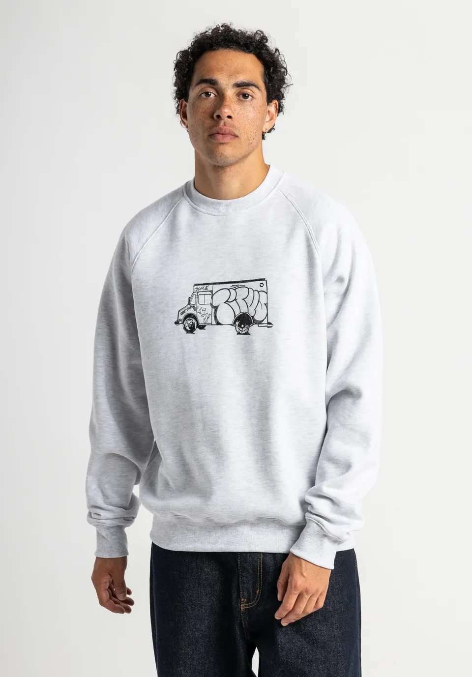 titus-lkw-sweater-mit-truck-print image 1