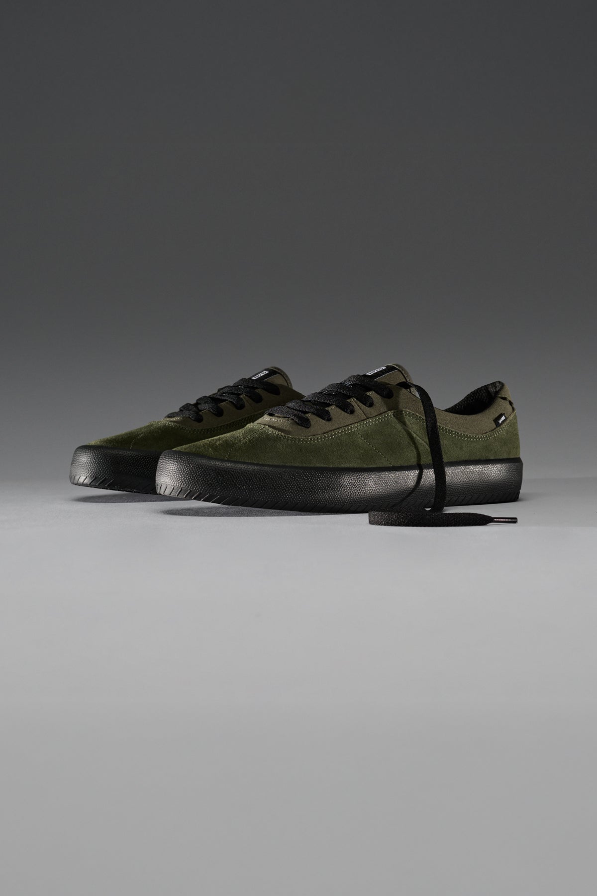 globe-melbek-olive-black-skateschuh-suede image 6