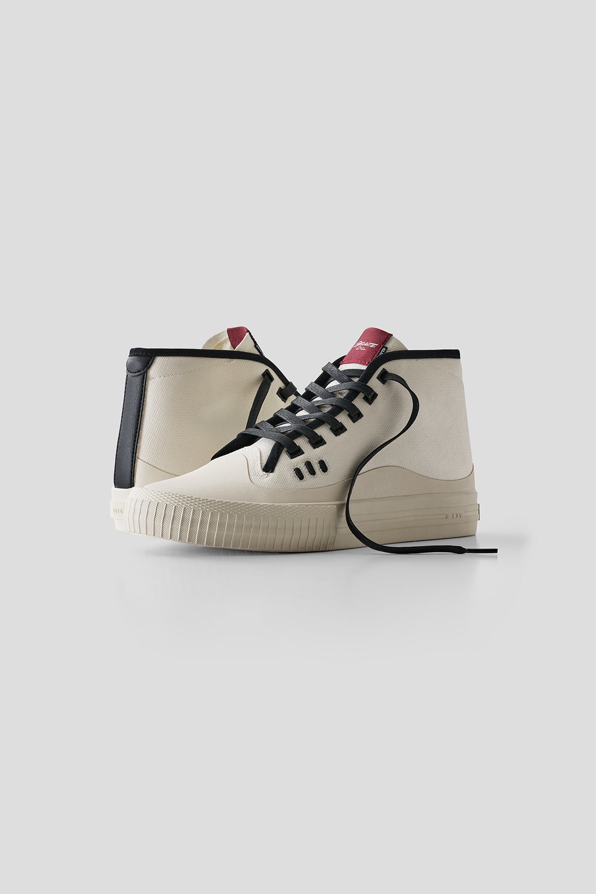 globe-gillette-mid-cream-black-skate-schuhe-austyn-gillette-pro image 4