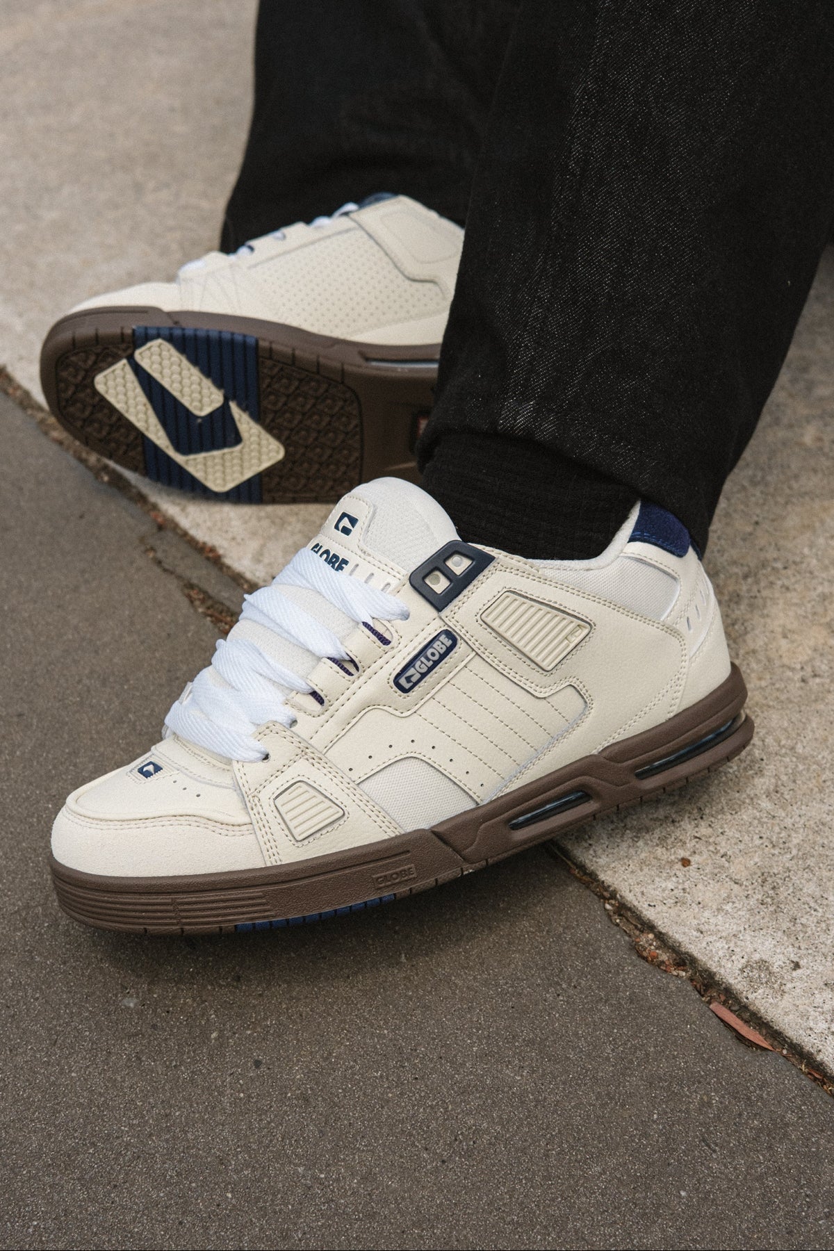 globe-sabre-antique-white-blue-skate-schuhe image 4