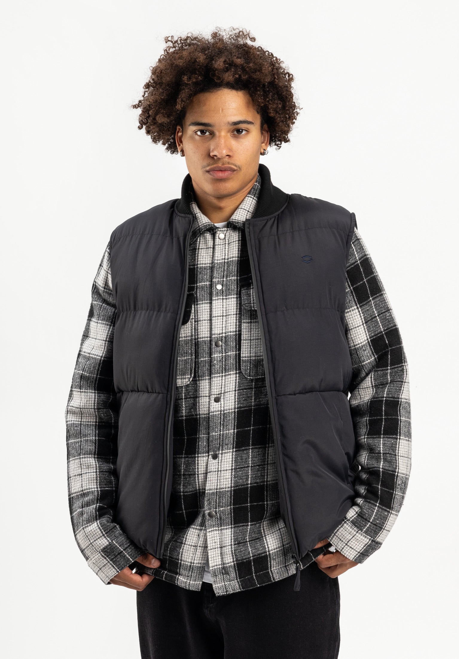 titus-puffer-weste-gef-tterte-steppweste-herren image 1