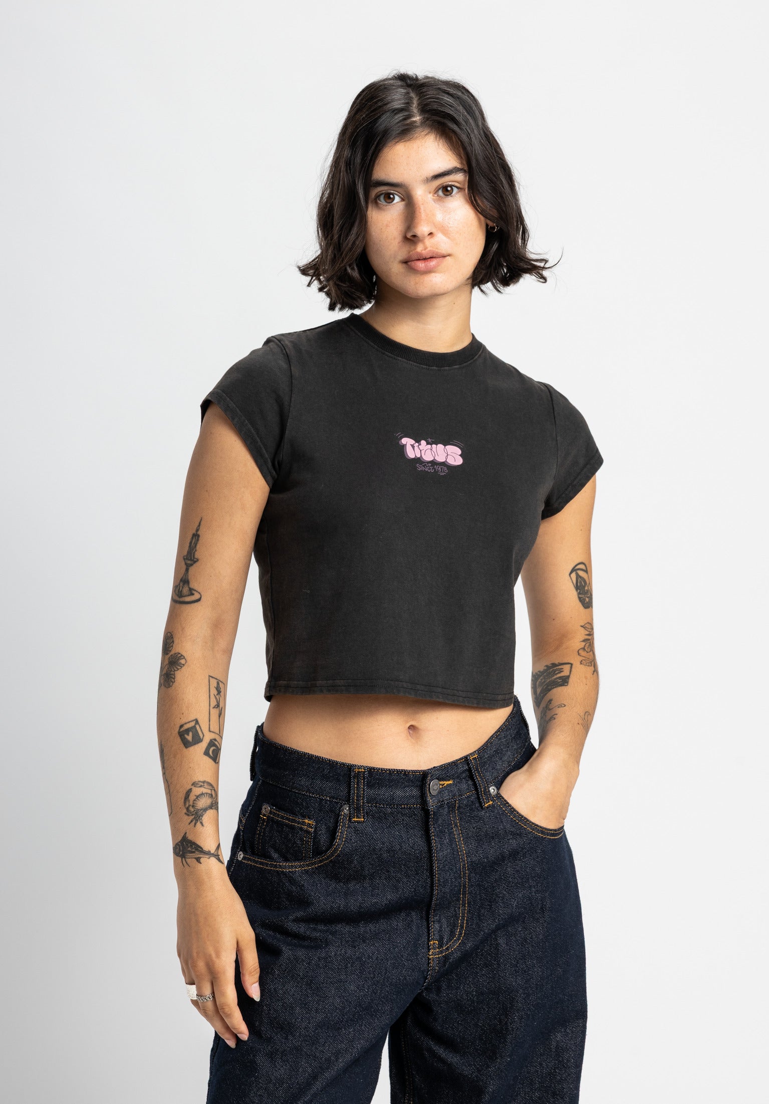 titus-falena-baby-tee-cropped-shirt-vintage-wash image 1
