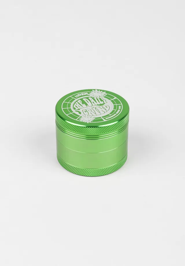 titus-the-daily-grind-metal-4-parts-grinder-2 image 1