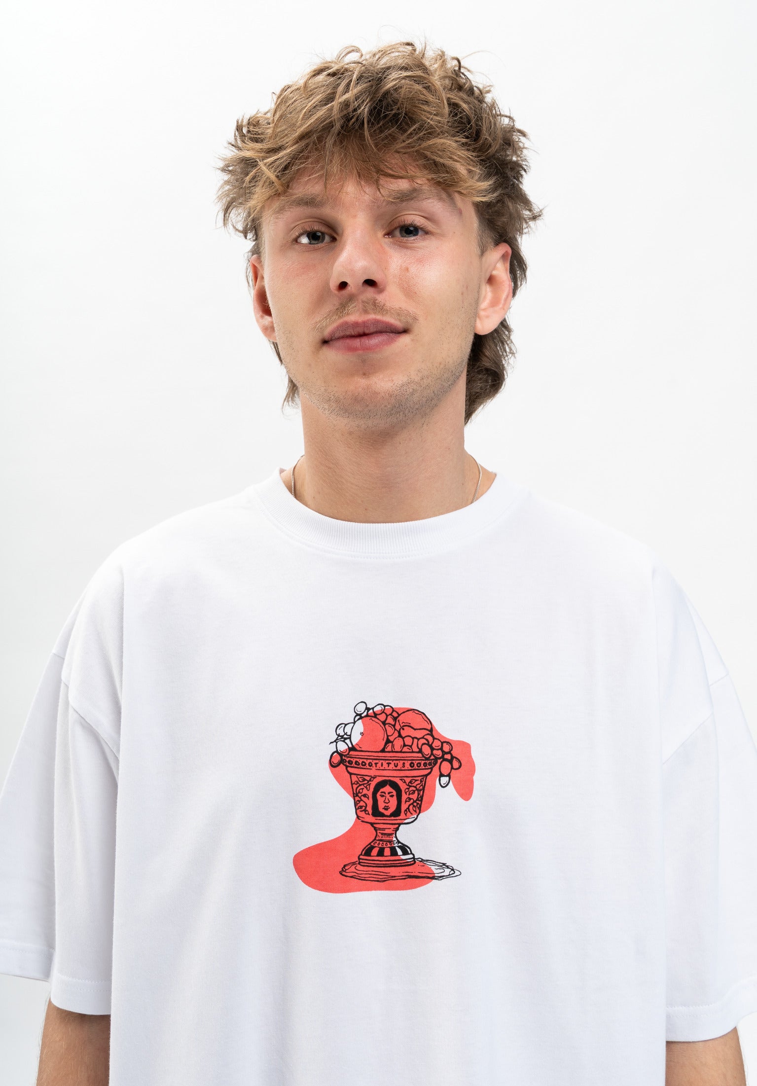 titus-vaso-t-shirt-loose-fit-frontprint image 1