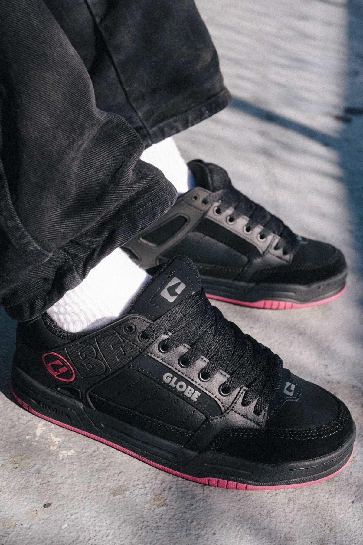 globe-tilt-skate-schuhe-black-black-pink image 5