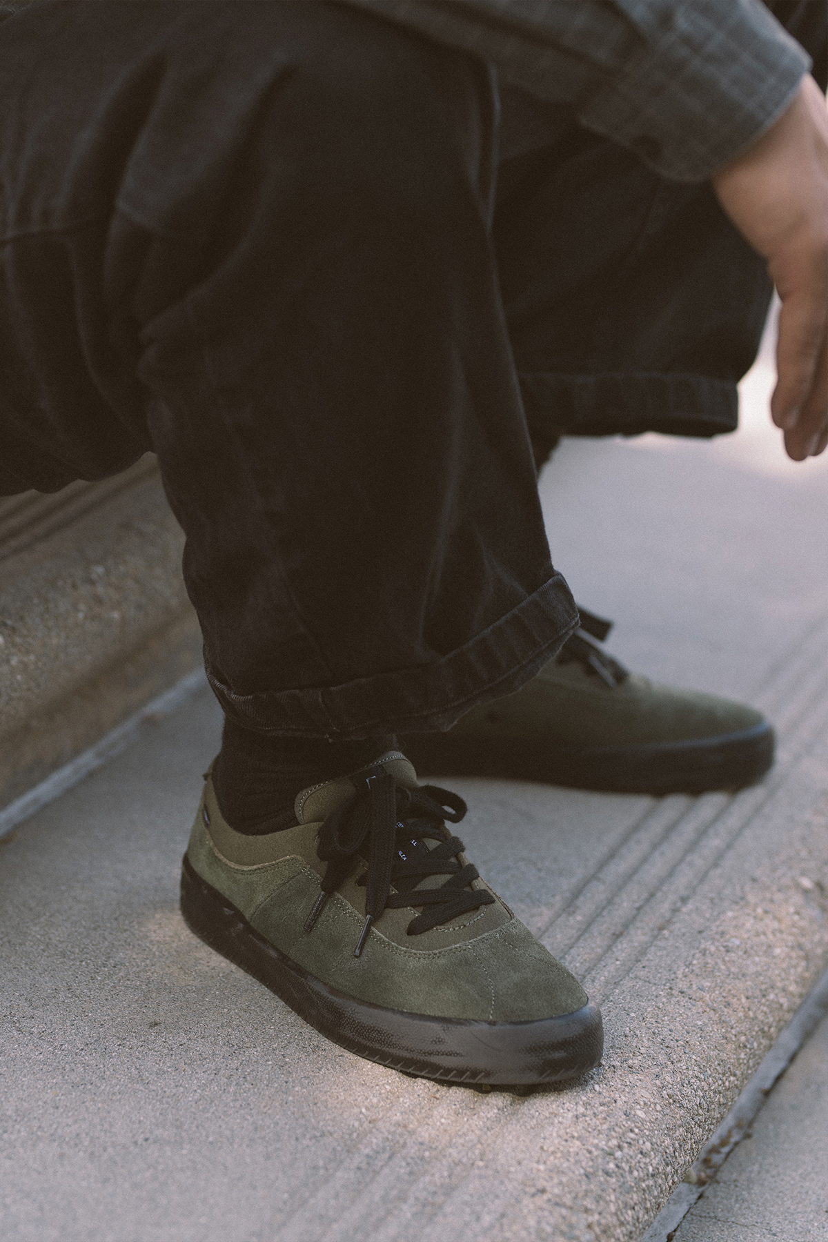 globe-melbek-olive-black-skateschuh-suede image 4
