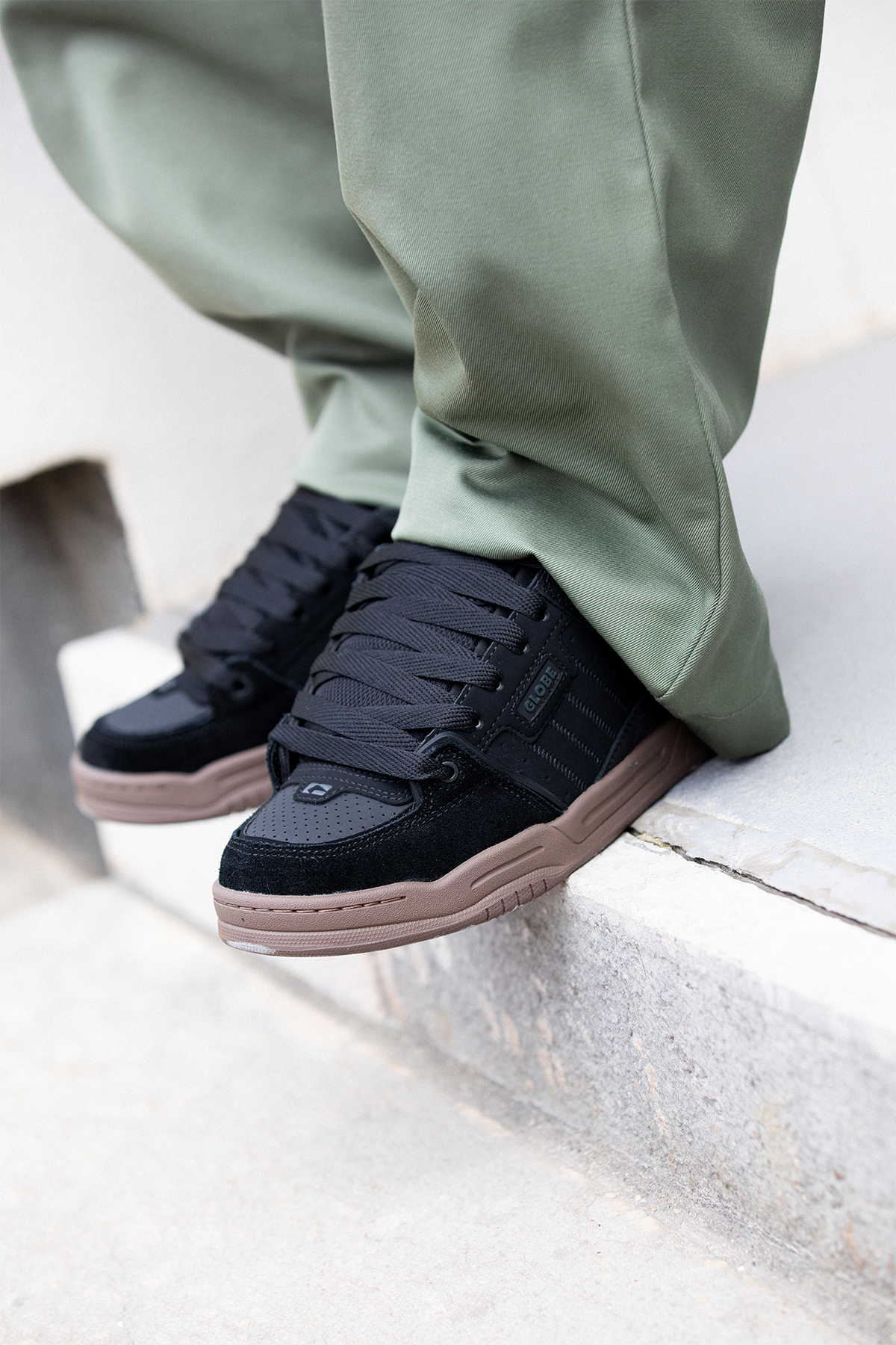 globe-fusion-black-tobacco-gum-skate-schuhe image 2