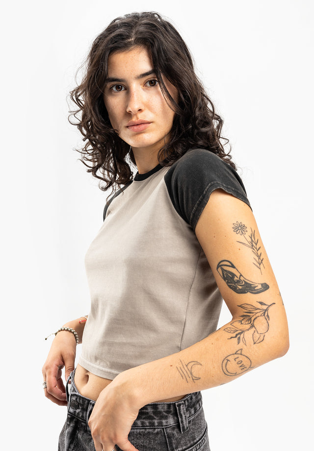 titus-vanda-cropped-t-shirt-slim-fit-damen image 2