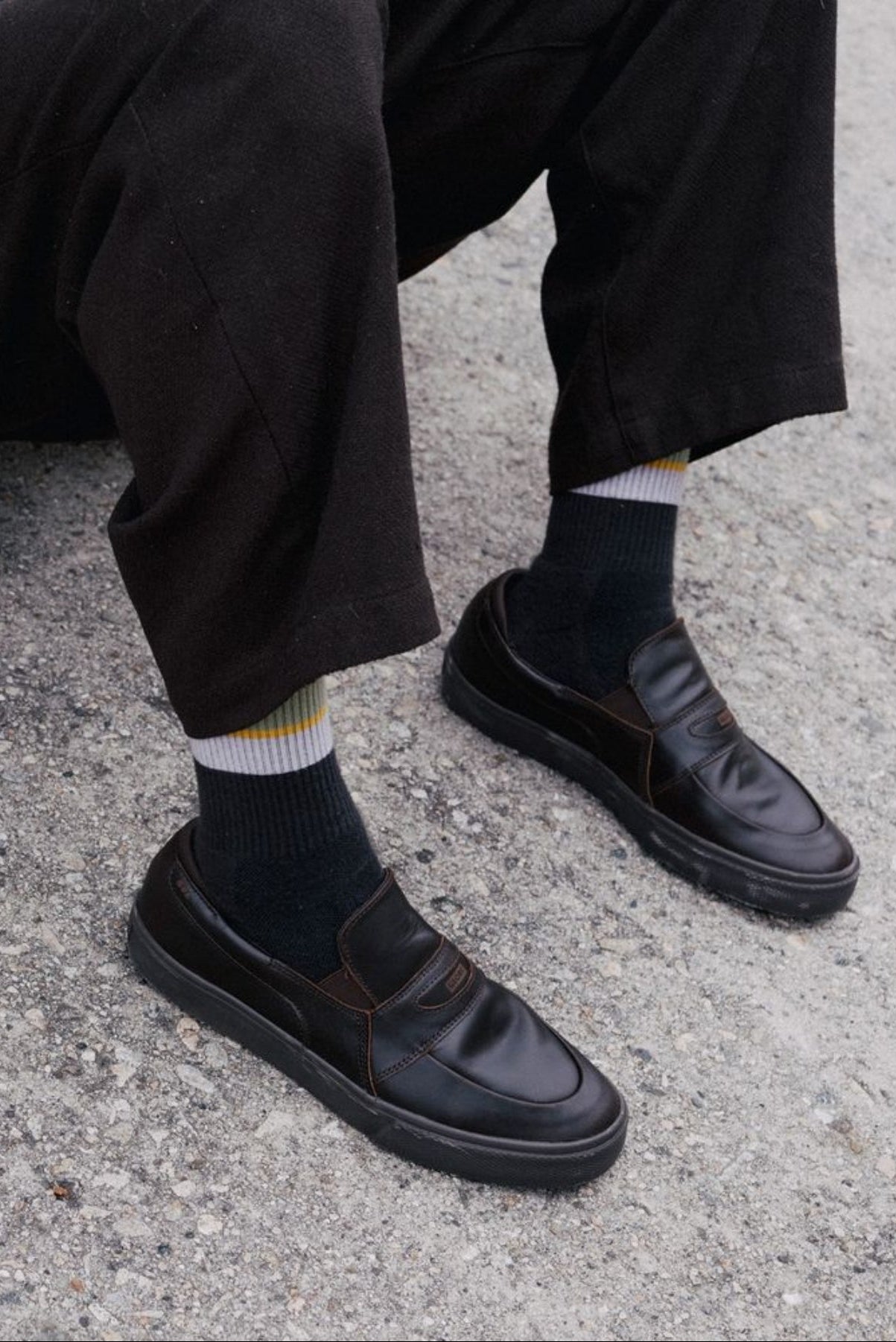 globe-liaizon-slipper-dark-brown image 2