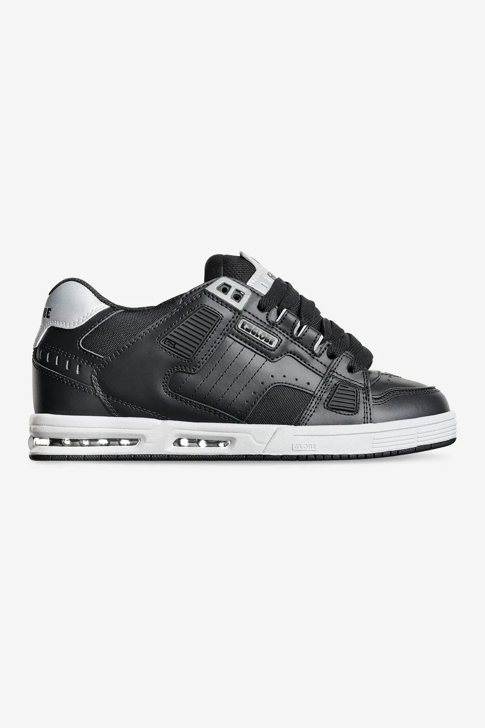 globe-sabre-schuhe-black-silver image 1
