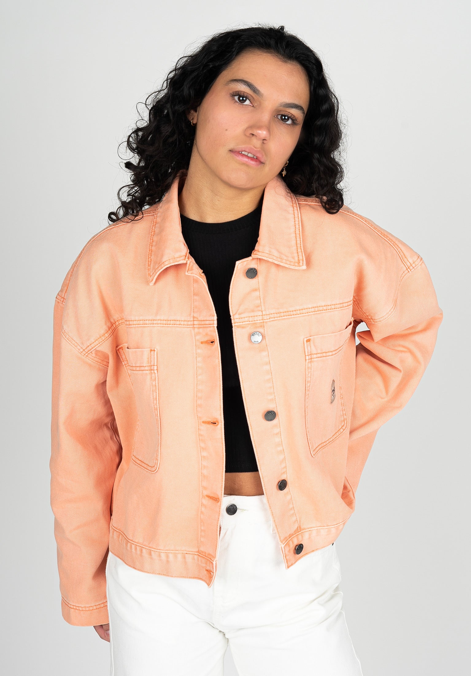 titus-aloma-leichte-jacke-mit-brusttaschen image 1