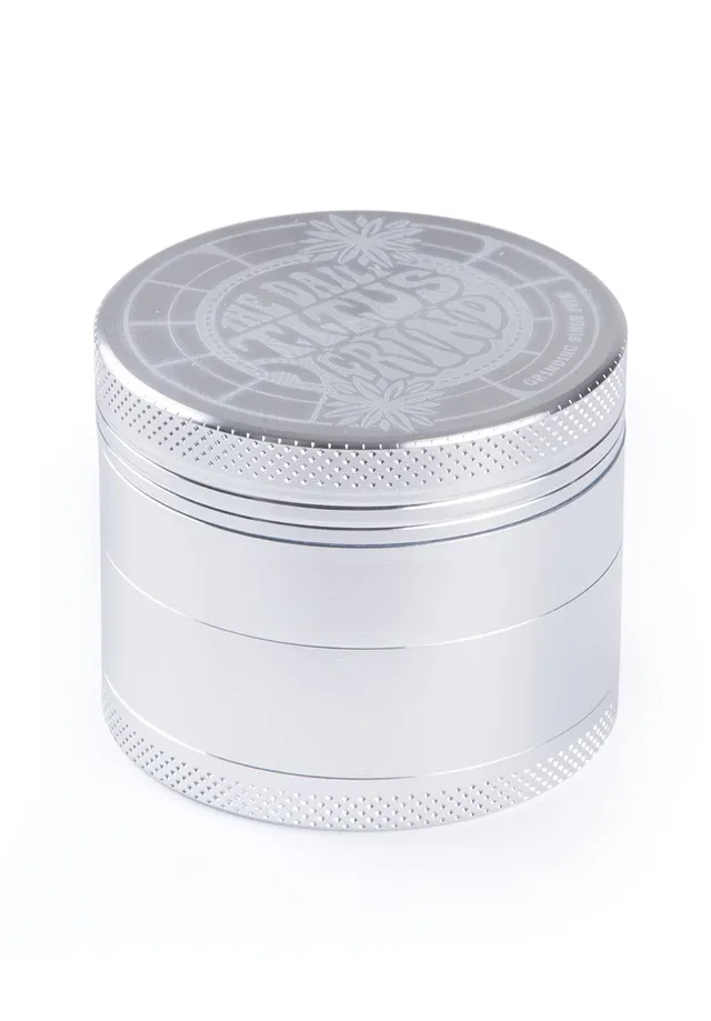 titus-the-daily-grind-metal-4-teiliger-grinder image 1